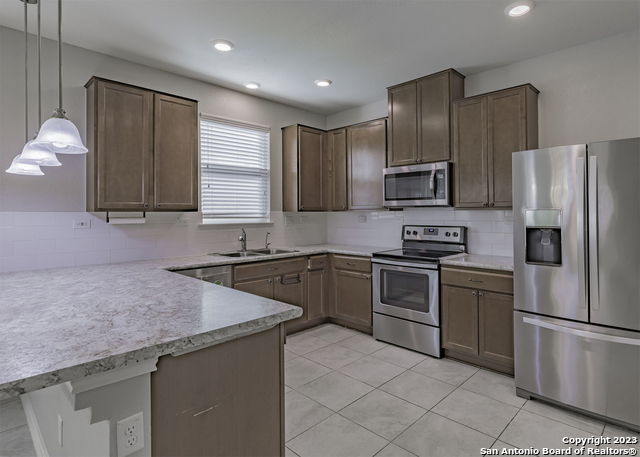Image 2 of 20 For 2077 Brandywine Dr