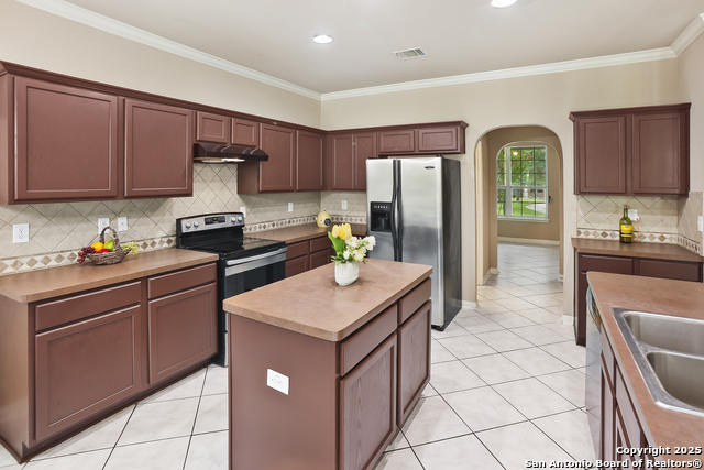 Image 11 of 38 For 7802 Lacey Oak