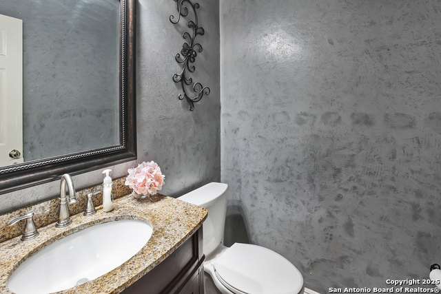 Image 28 of 38 For 7802 Lacey Oak