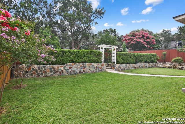 Image 35 of 38 For 7802 Lacey Oak