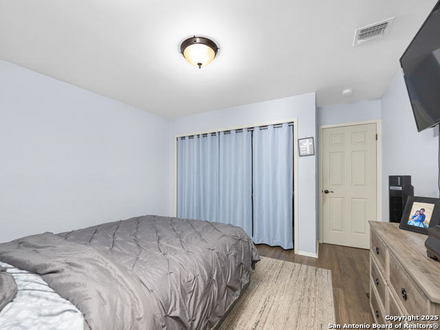 Image 10 of 19 For 11823 Broadwood