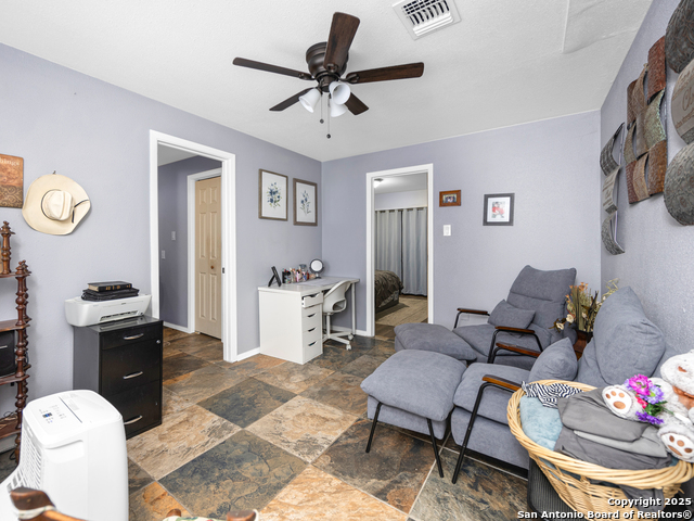 Image 11 of 19 For 11823 Broadwood