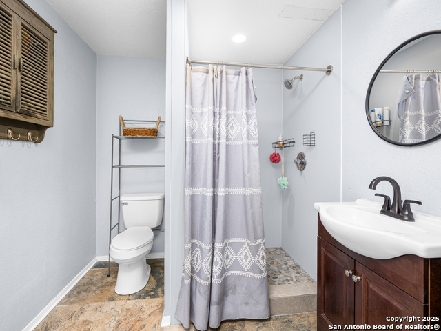 Image 14 of 19 For 11823 Broadwood