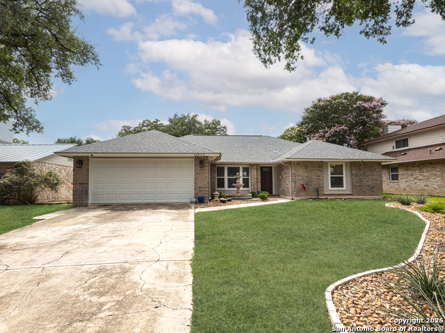 Image 2 of 19 For 11823 Broadwood