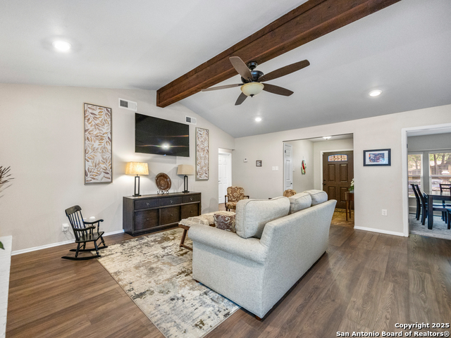 Image 3 of 19 For 11823 Broadwood