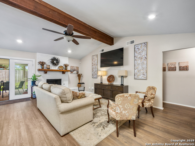 Image 7 of 19 For 11823 Broadwood
