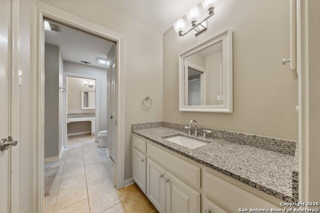 Image 33 of 44 For 7 Inwood Knolls