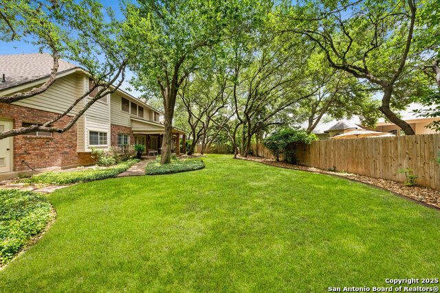 Image 35 of 44 For 7 Inwood Knolls