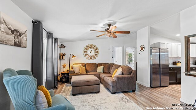 Image 9 of 36 For 614 Woodcreek