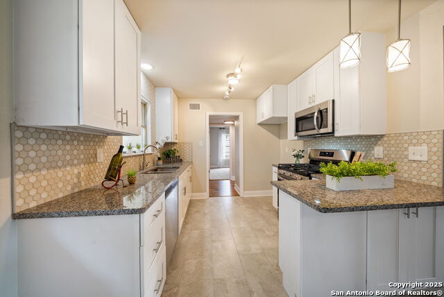 Image 9 of 23 For 4719 Allegheny