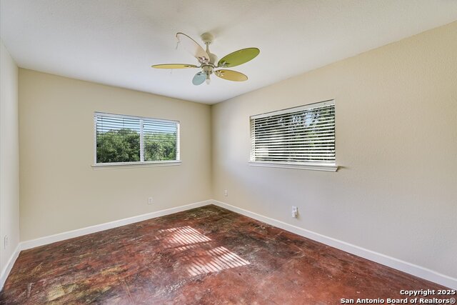 Image 17 of 24 For 11122 Hillsdale