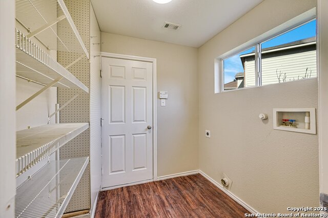Image 8 of 24 For 11122 Hillsdale