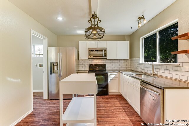 Image 9 of 24 For 11122 Hillsdale