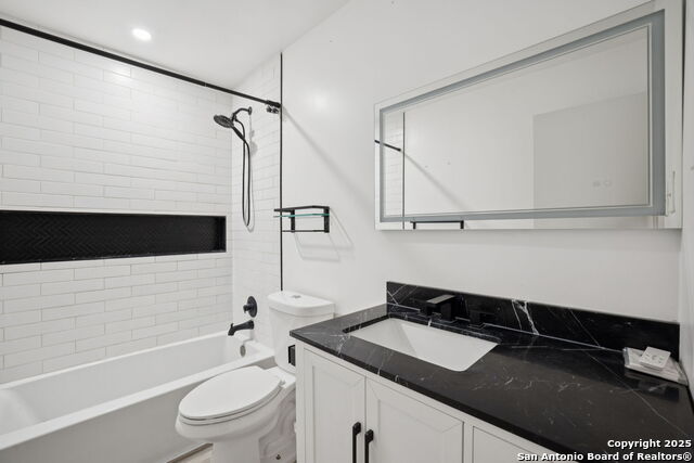Image 14 of 27 For 2822 Old Field Dr