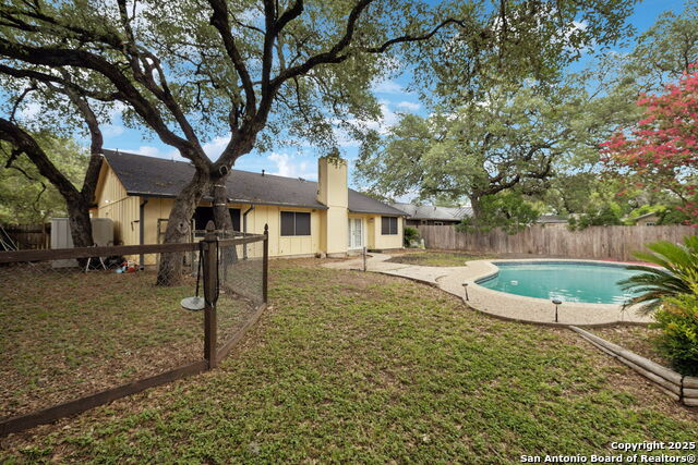 Image 19 of 27 For 2822 Old Field Dr