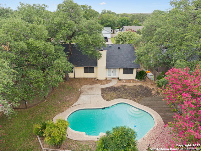 Image 2 of 27 For 2822 Old Field Dr