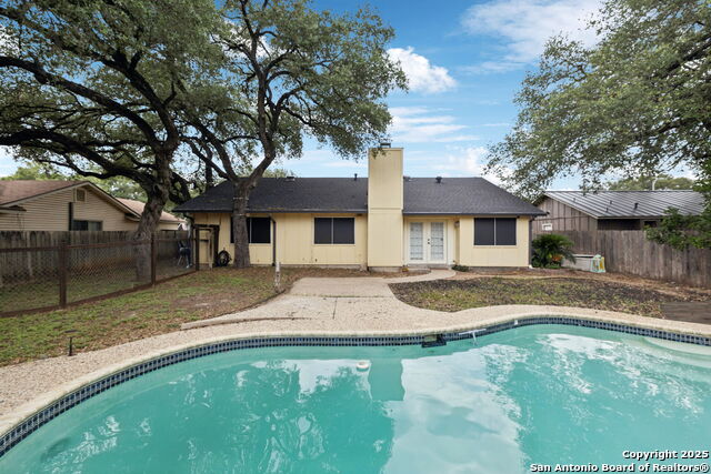Image 20 of 27 For 2822 Old Field Dr