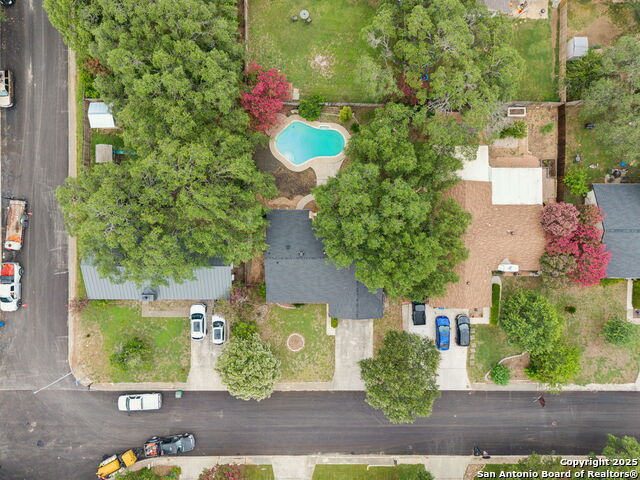 Image 26 of 27 For 2822 Old Field Dr
