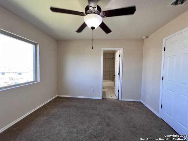 Listing photo id 8 for 8711 Pensive