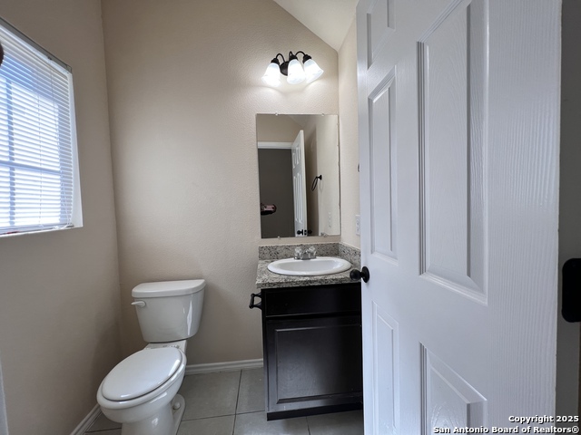 Listing photo id 12 for 8711 Pensive