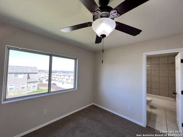 Listing photo id 15 for 8711 Pensive