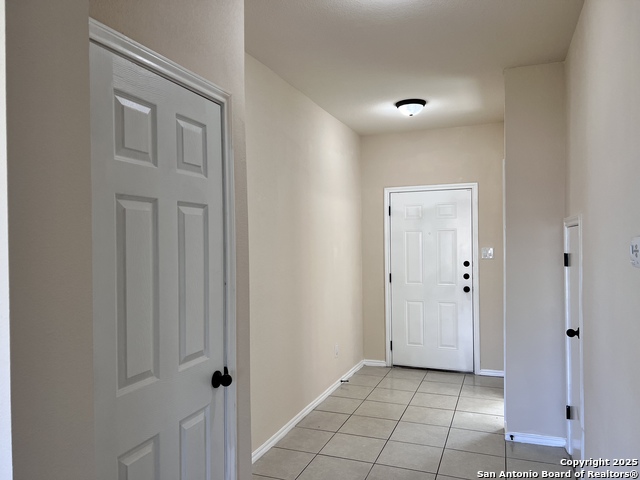 Listing photo id 3 for 8711 Pensive