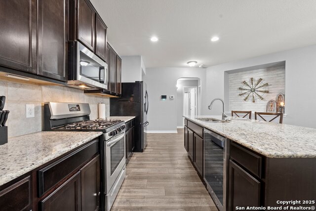 Listing photo id 8 for 13065 Maestro Spark