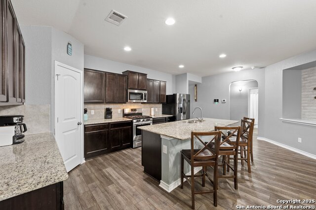Listing photo id 9 for 13065 Maestro Spark