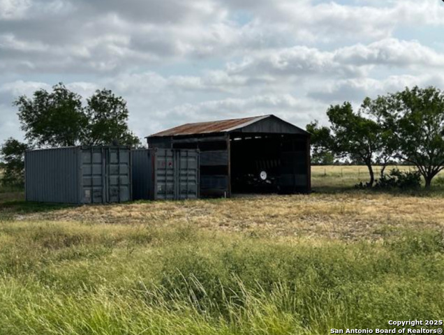 Listing photo id 41 for 1775 County Road 405