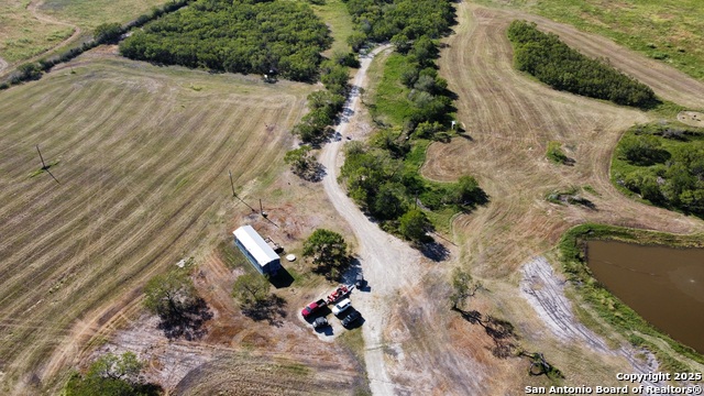 Listing photo id 52 for 1775 County Road 405