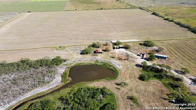 Listing photo id 5 for 1775 County Road 405