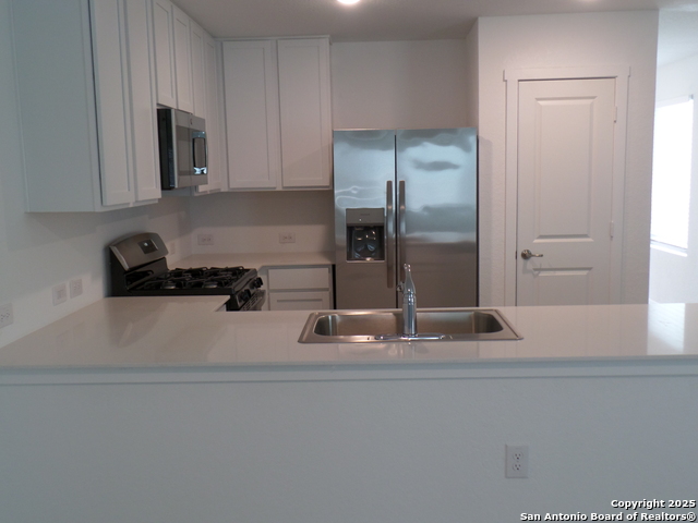 Image 14 of 19 For 1331 Neria Loop N