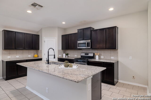 Image 10 of 25 For 8518 Hudson Hollow