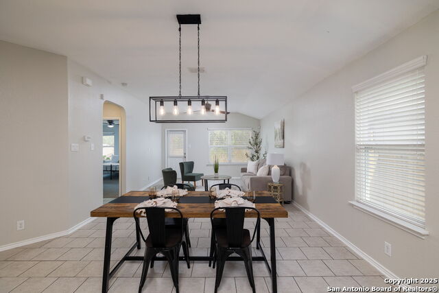 Image 12 of 25 For 8518 Hudson Hollow
