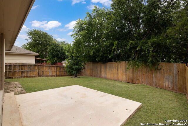Image 24 of 25 For 8518 Hudson Hollow