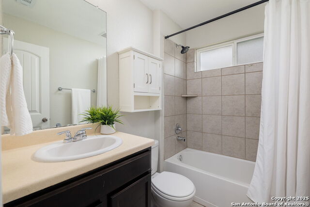 Image 7 of 25 For 8518 Hudson Hollow