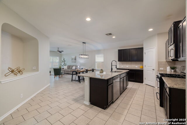 Image 8 of 25 For 8518 Hudson Hollow