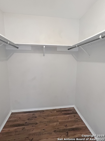Listing photo id 17 for 331 Shin Oak