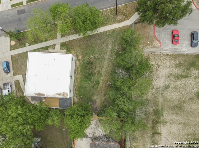 Image 2 of 10 For 746 Aransas