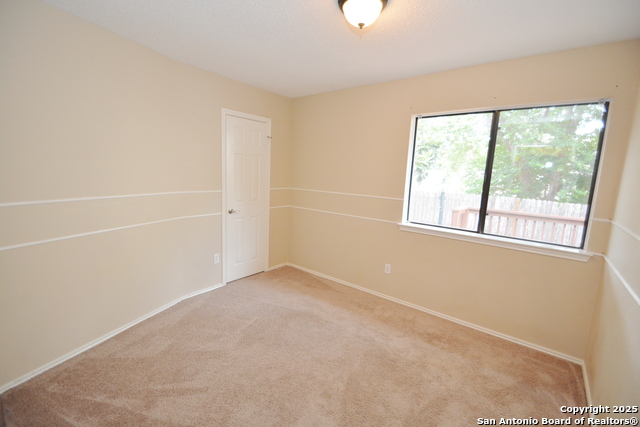 Image 10 of 18 For 1011 Hedgestone Dr