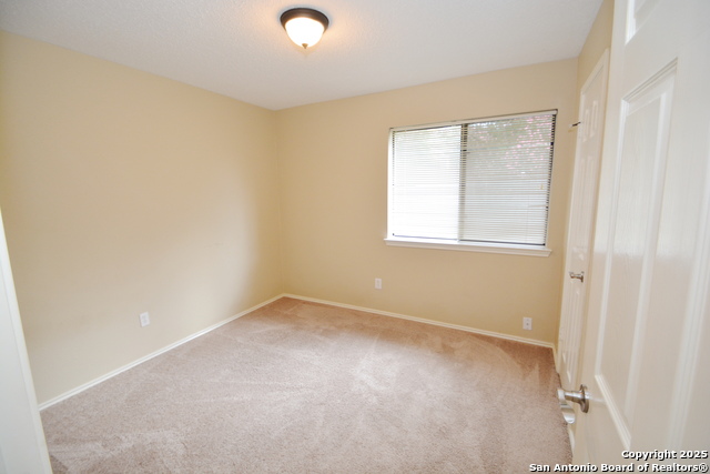 Image 11 of 18 For 1011 Hedgestone Dr