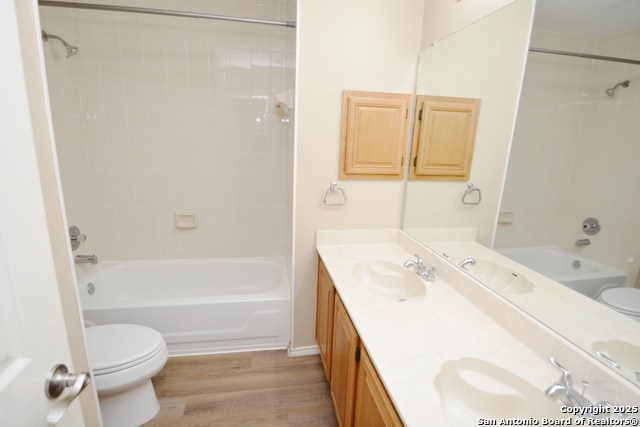 Image 15 of 18 For 1011 Hedgestone Dr