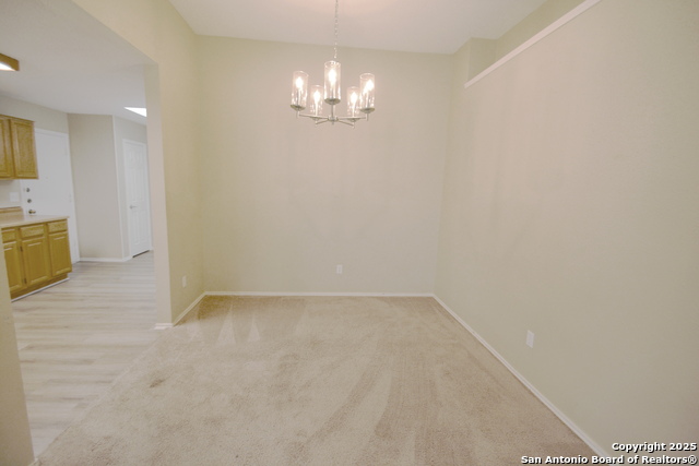 Image 5 of 18 For 1011 Hedgestone Dr