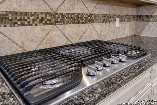 Image 14 of 34 For 27419 Valle Bluff