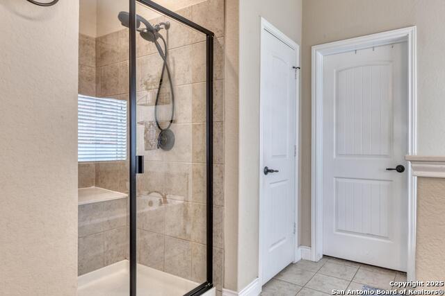 Image 21 of 34 For 27419 Valle Bluff
