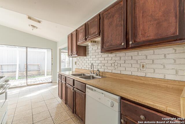Image 11 of 31 For 16407 Spruce Leaf Street