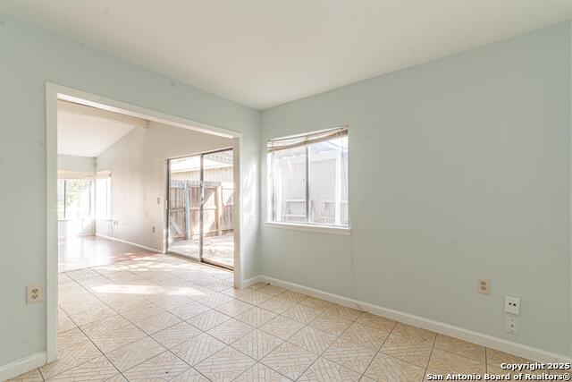 Image 15 of 31 For 16407 Spruce Leaf Street