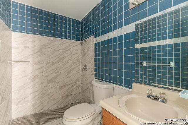 Image 22 of 31 For 16407 Spruce Leaf Street