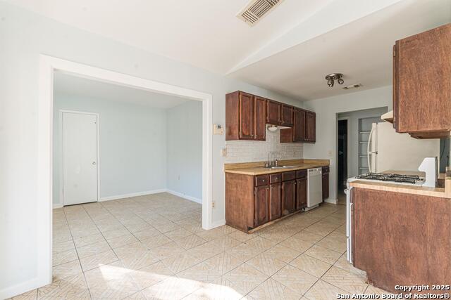 Image 5 of 31 For 16407 Spruce Leaf Street