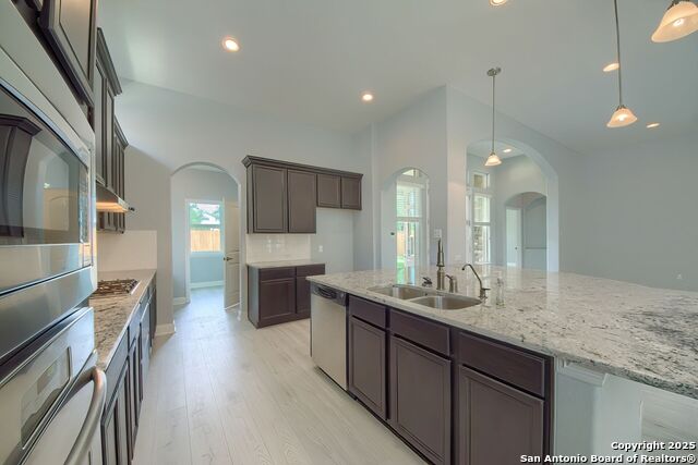 Image 11 of 29 For 9770 Helotes Hl
